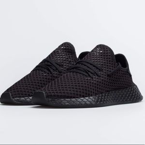 ADIDAS DEERUPT RUNNER | sz 5 1/2